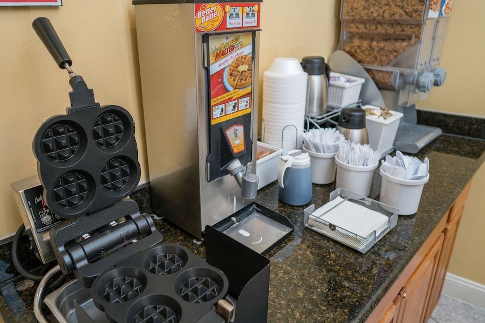Rose Garden Inn - San Jose Airport Екстериор снимка