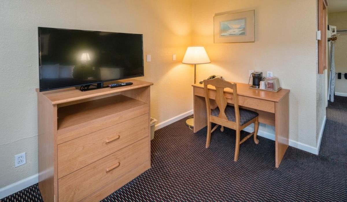 Rose Garden Inn - San Jose Airport Стая снимка